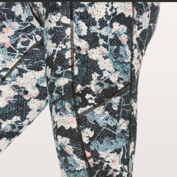 🎉 HOST PICK 🎉 Lululemon, Speed Up Crop *21”, Spring Bloom Multi, Sz 6 - Picture 5 of 11